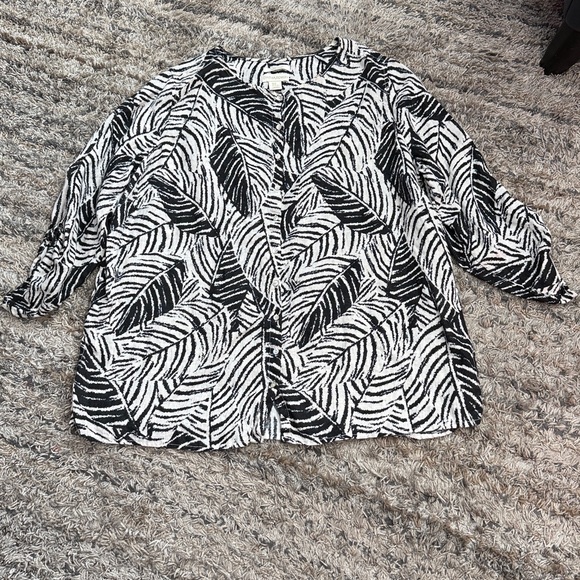 Cynthia Rowley 100% linen, tropical black and off white print
Size 2X - Picture 9 of 9